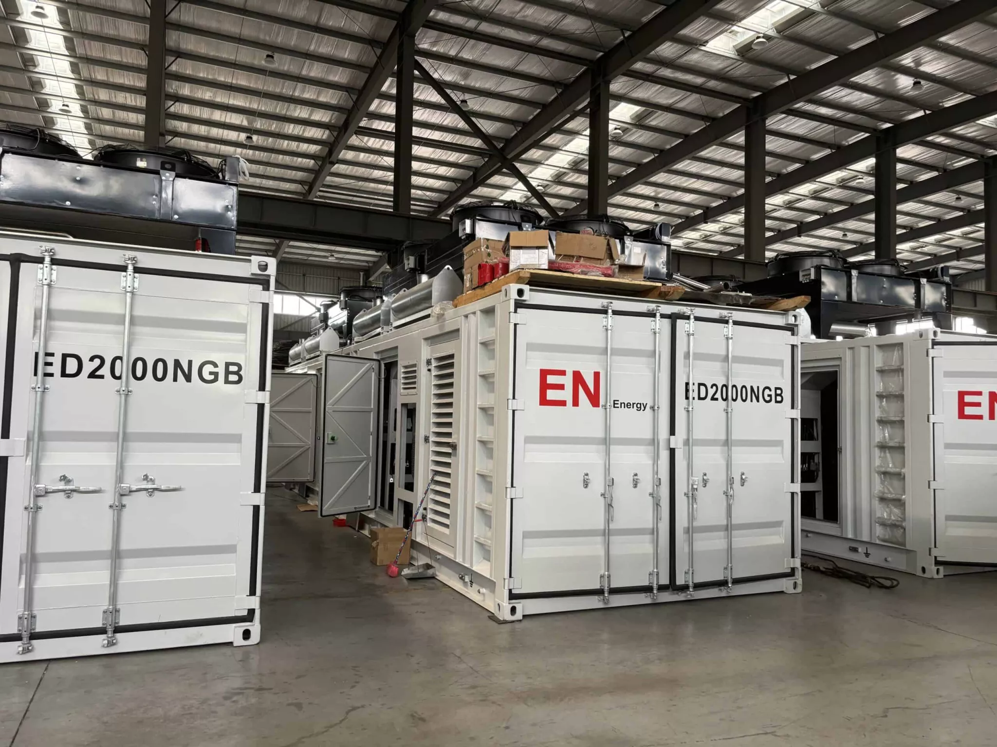 ED500NG: газогенераторная установка 500 кВт в машинном зале